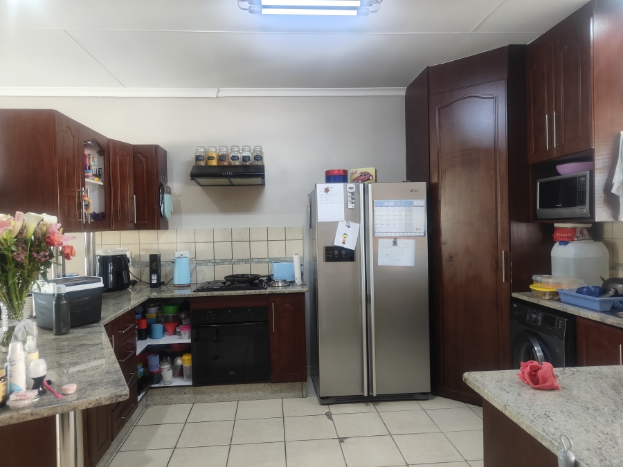 3 Bedroom Property for Sale in Waterval East North West